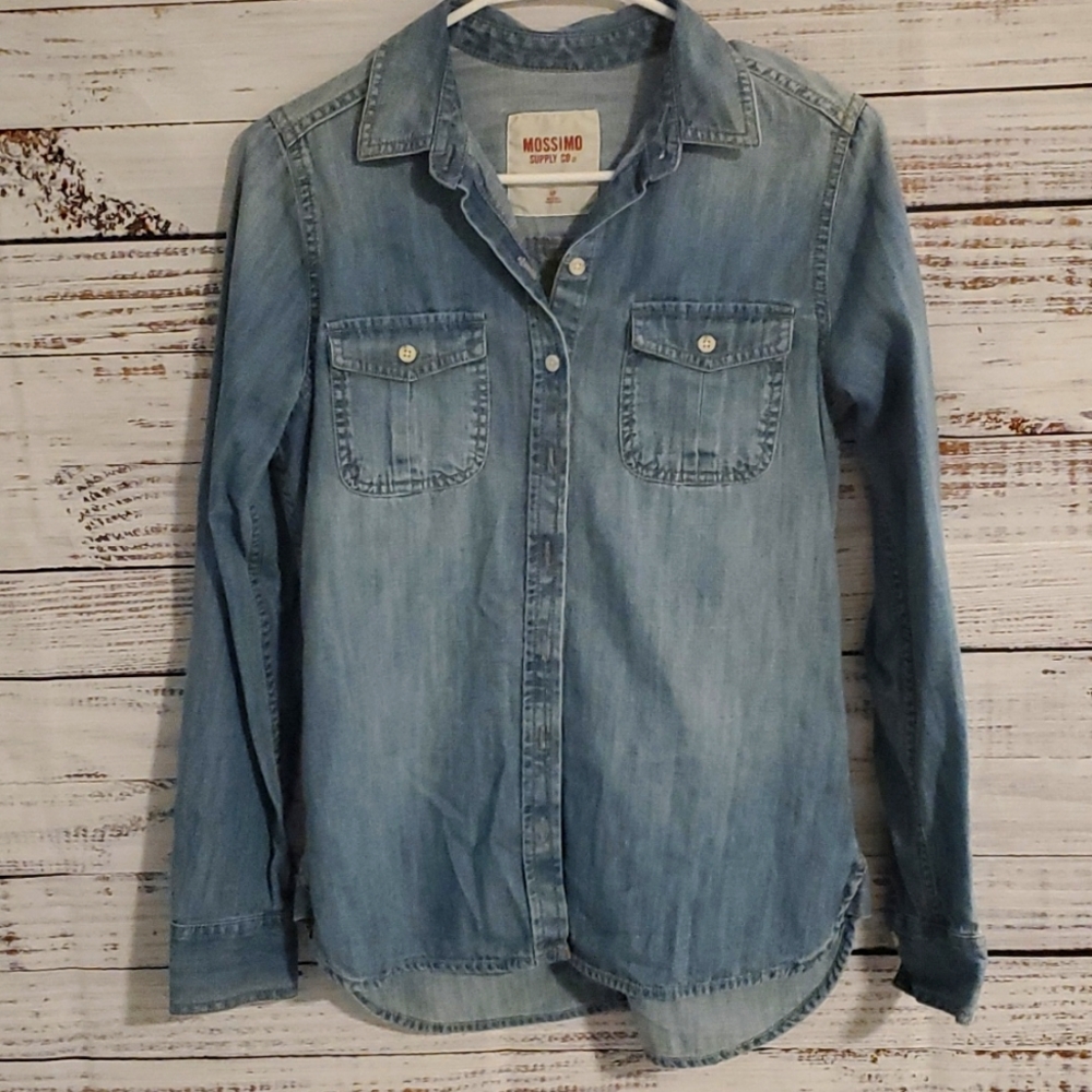 Mossimo chambray long sleeve. Size S.
